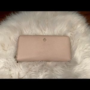 Tory Burch wallet